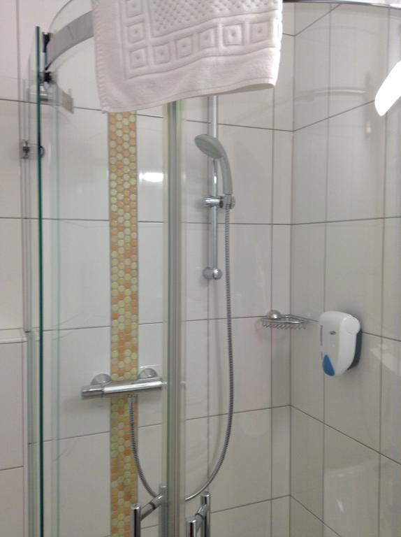 Leonsteinerhof Bed & Breakfast Ngoại thất bức ảnh